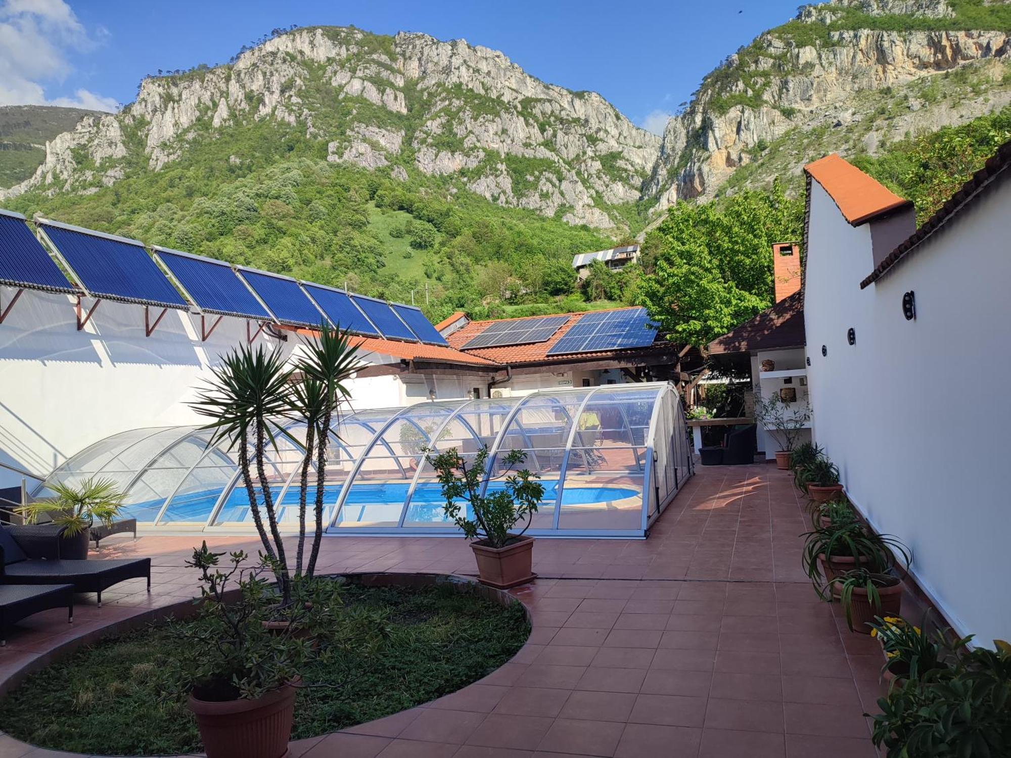 Pensiunea La Dolce Vita Băile Herculane Extérieur photo