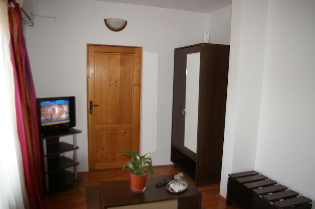 Pensiunea La Dolce Vita Băile Herculane Extérieur photo