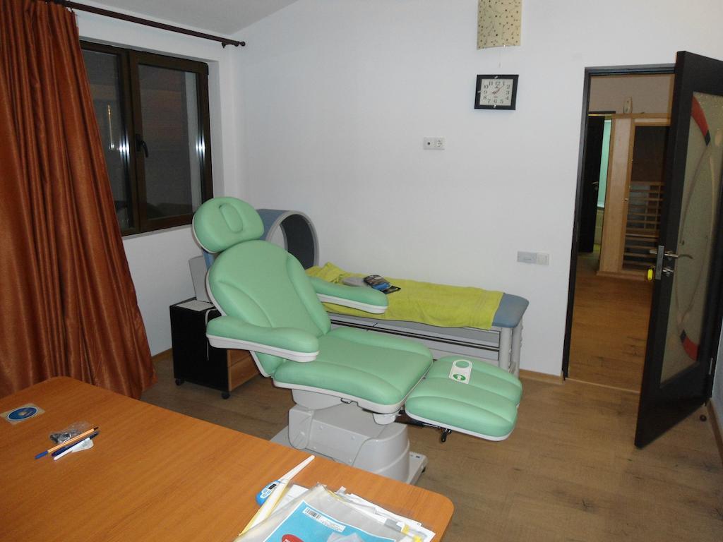 Pensiunea La Dolce Vita Băile Herculane Extérieur photo